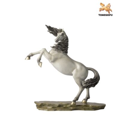 THE HORSE
